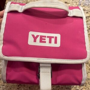 Pink Yeti Lunch box